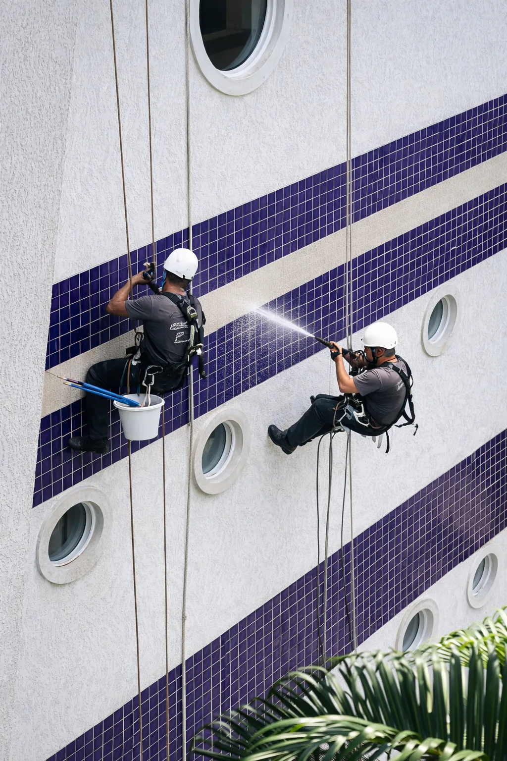 Limpeza de fachada em Florianópolis: profissionalismo e segurança com a Excelência BC