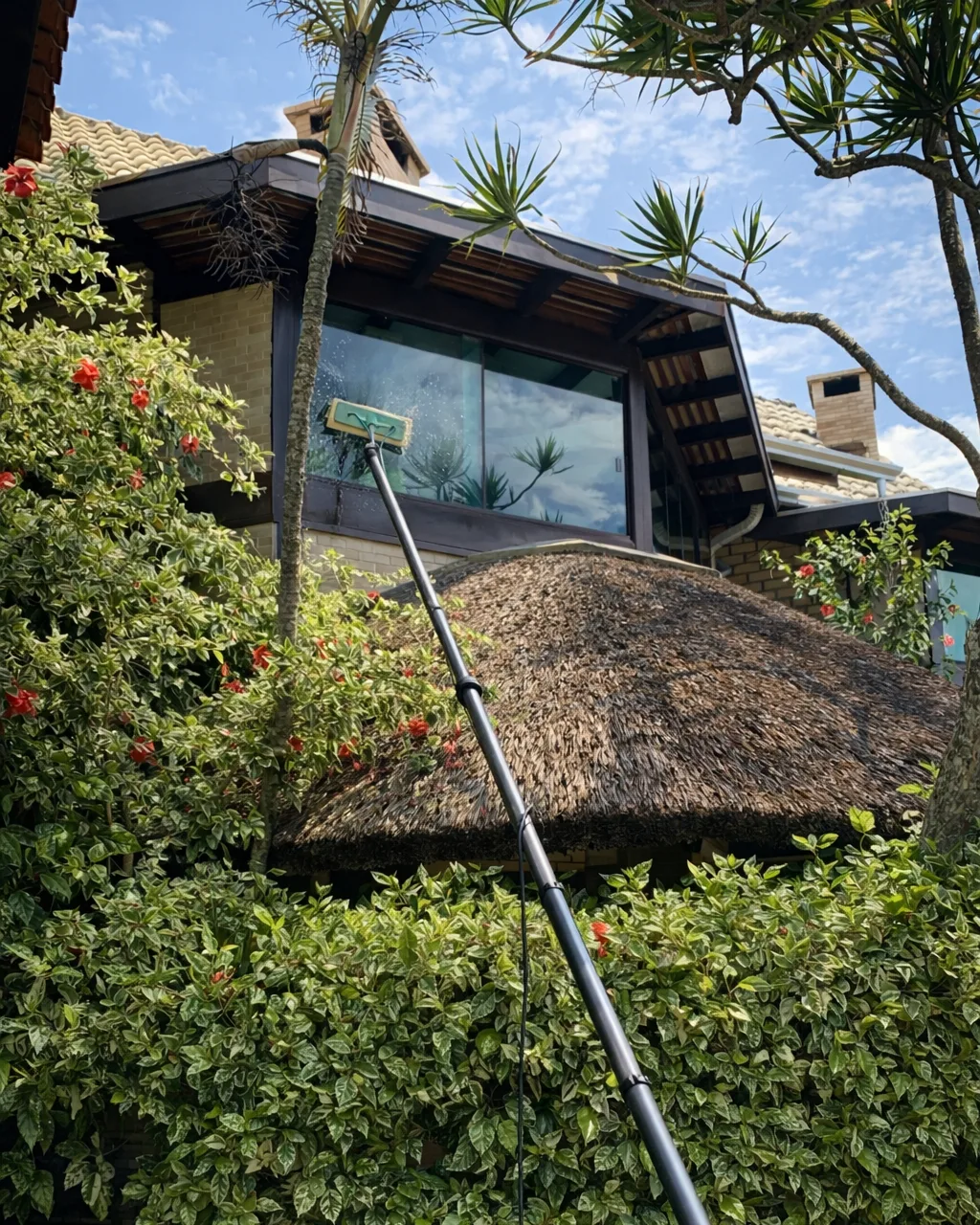Limpeza de fachadas em Navegantes: valorização, segurança e tecnologia com a Excelência BC